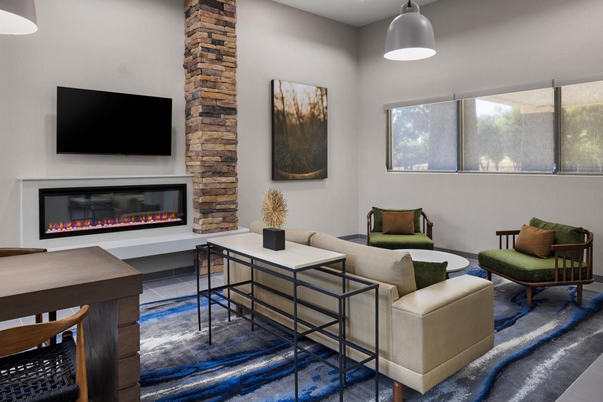 Where to Stay Near Cal Expo: 5 Historic Sacramento Hotels