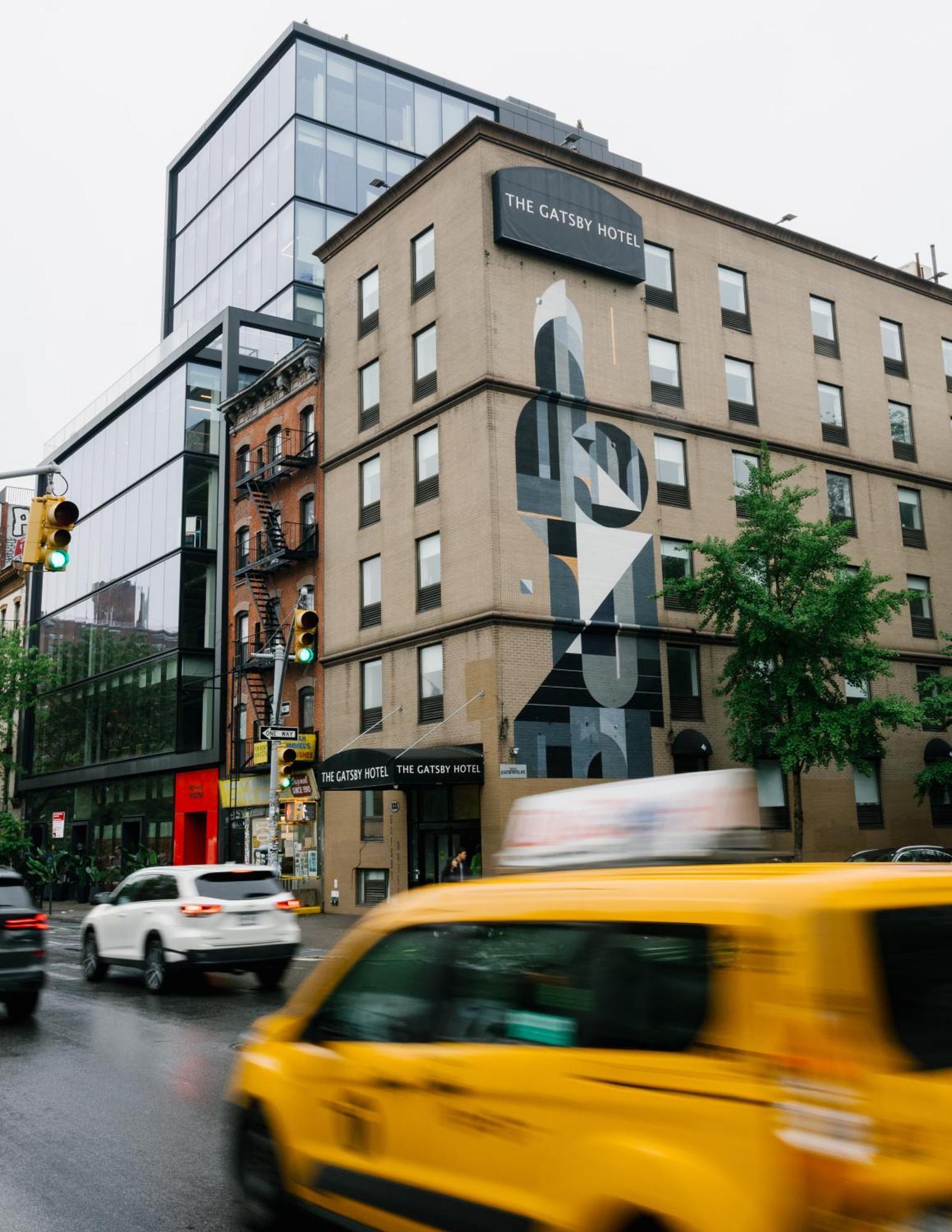 5 Cheap Hotels Close to One World Observatory, New York