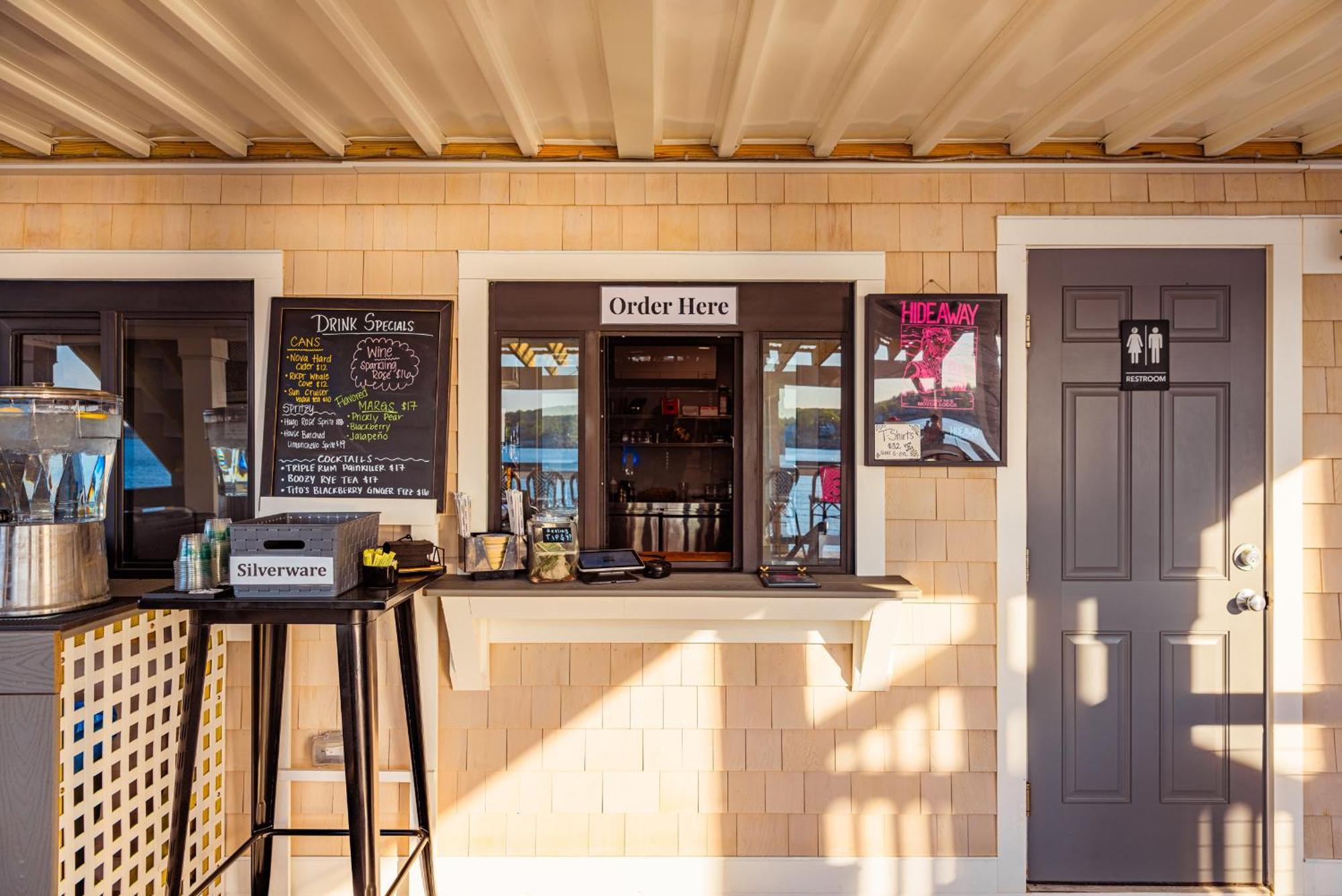 5 Budget Hotels in North Shore That Actually Deliver
