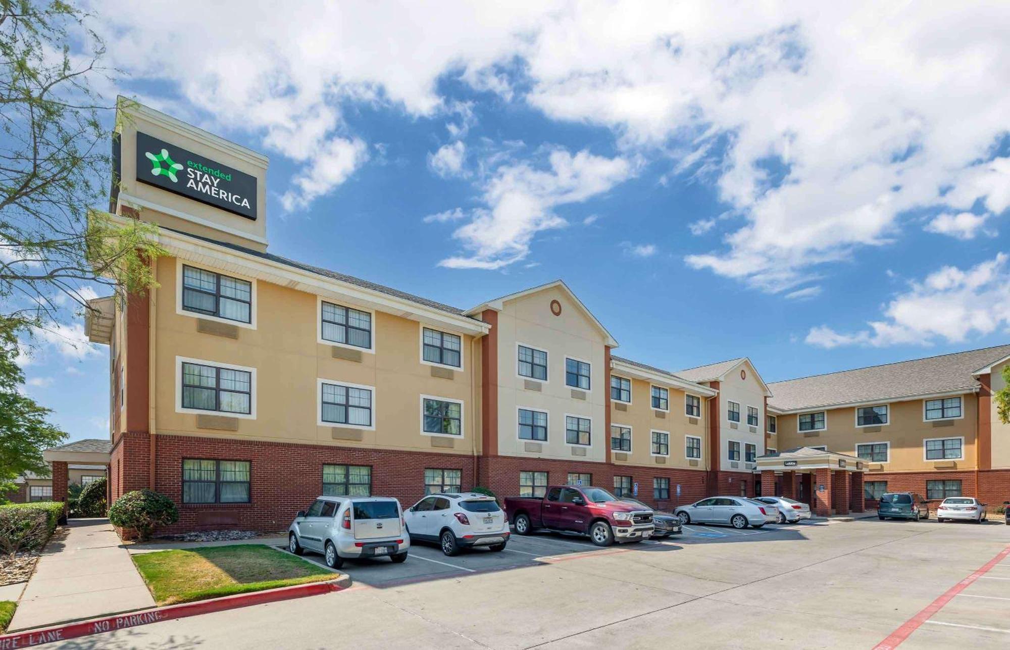 4 Smart Budget Hotels Near TCU Stadium Worth Booking