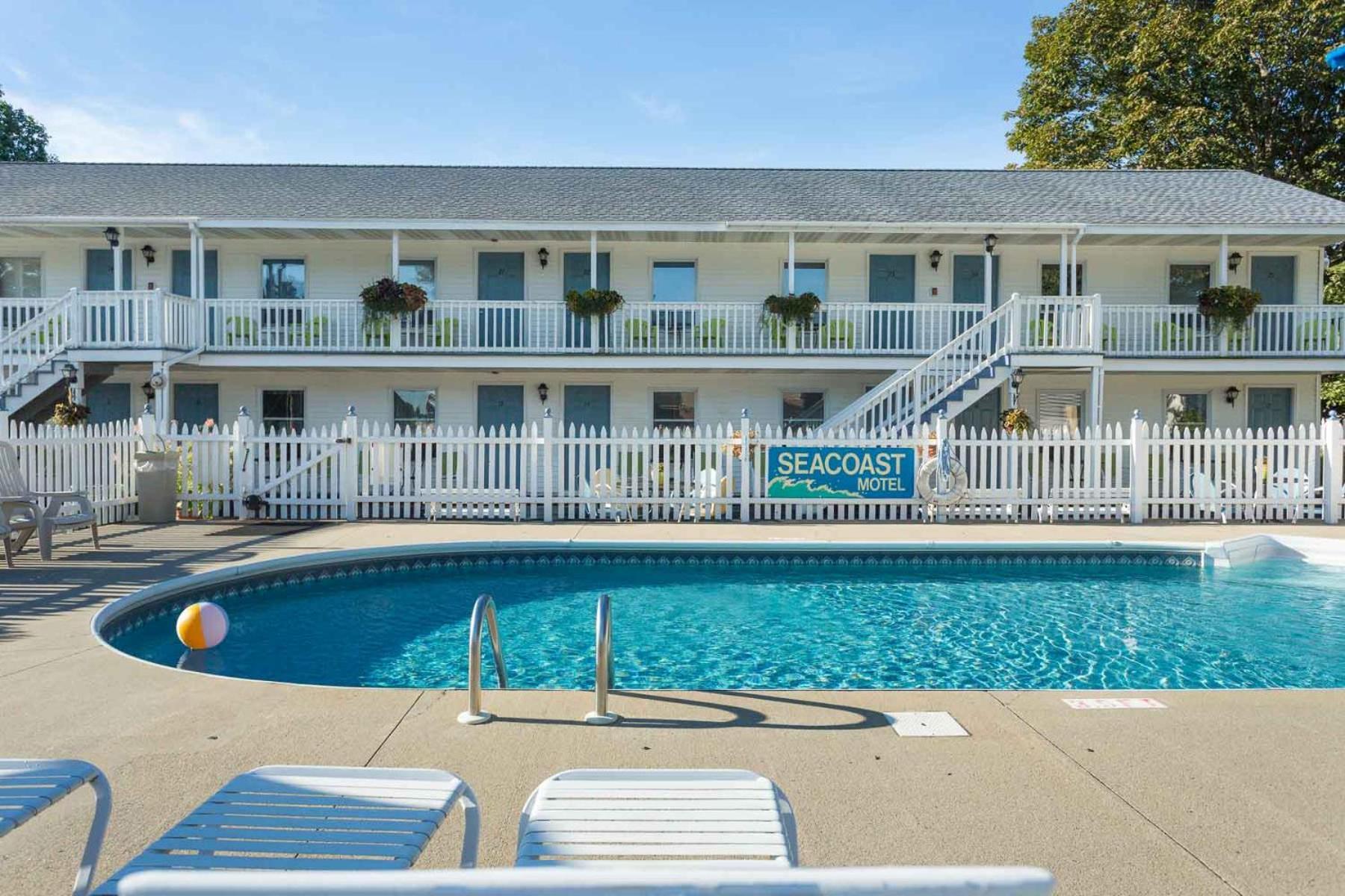 Staying Near Ogunquit Memorial Library: 4 Budget Motels Compared