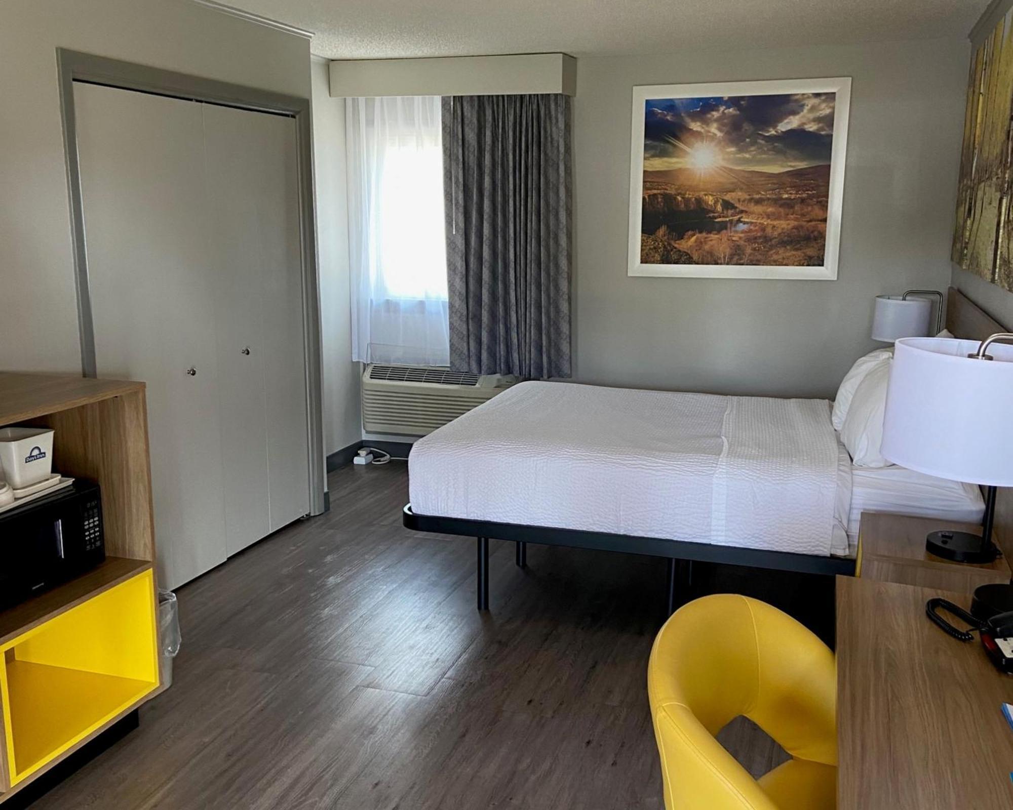 Staying In Bighorn National Forest: 4 Budget Hotels Compared