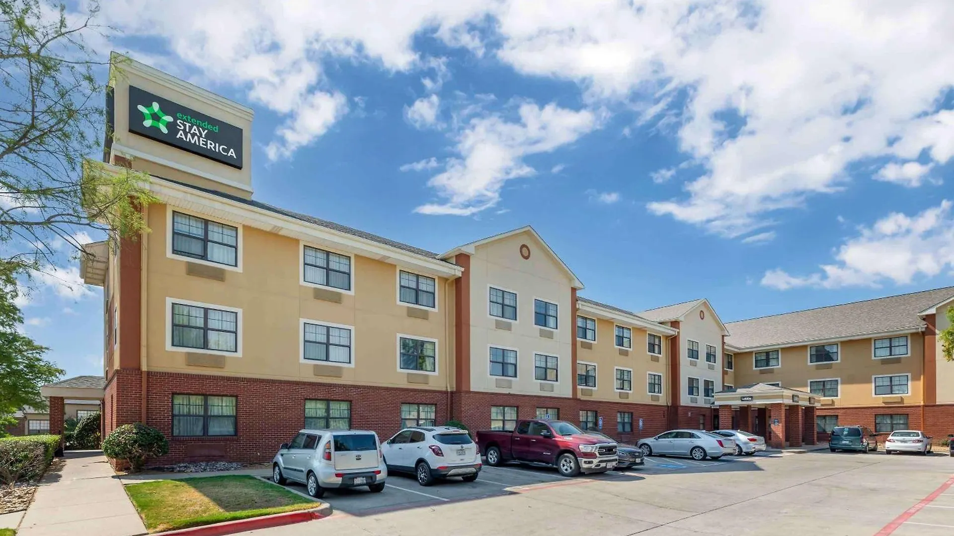 4 Smart Budget Hotels Near TCU Stadium Worth Booking