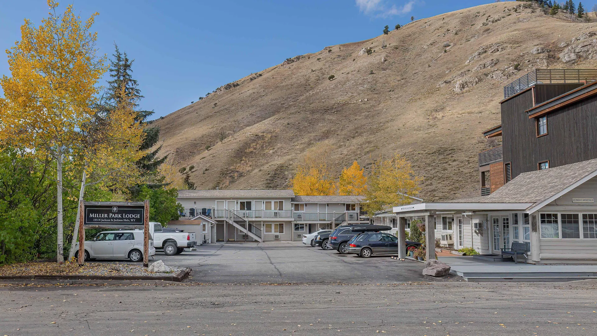 Where to Stay in Grand Teton: 4 Best Historic Hotels