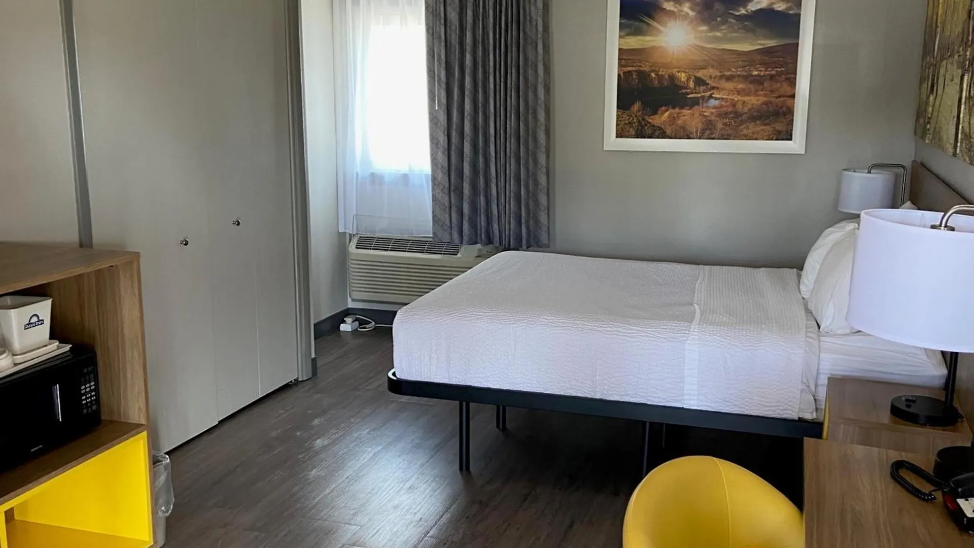 Staying In Bighorn National Forest: 4 Budget Hotels Compared