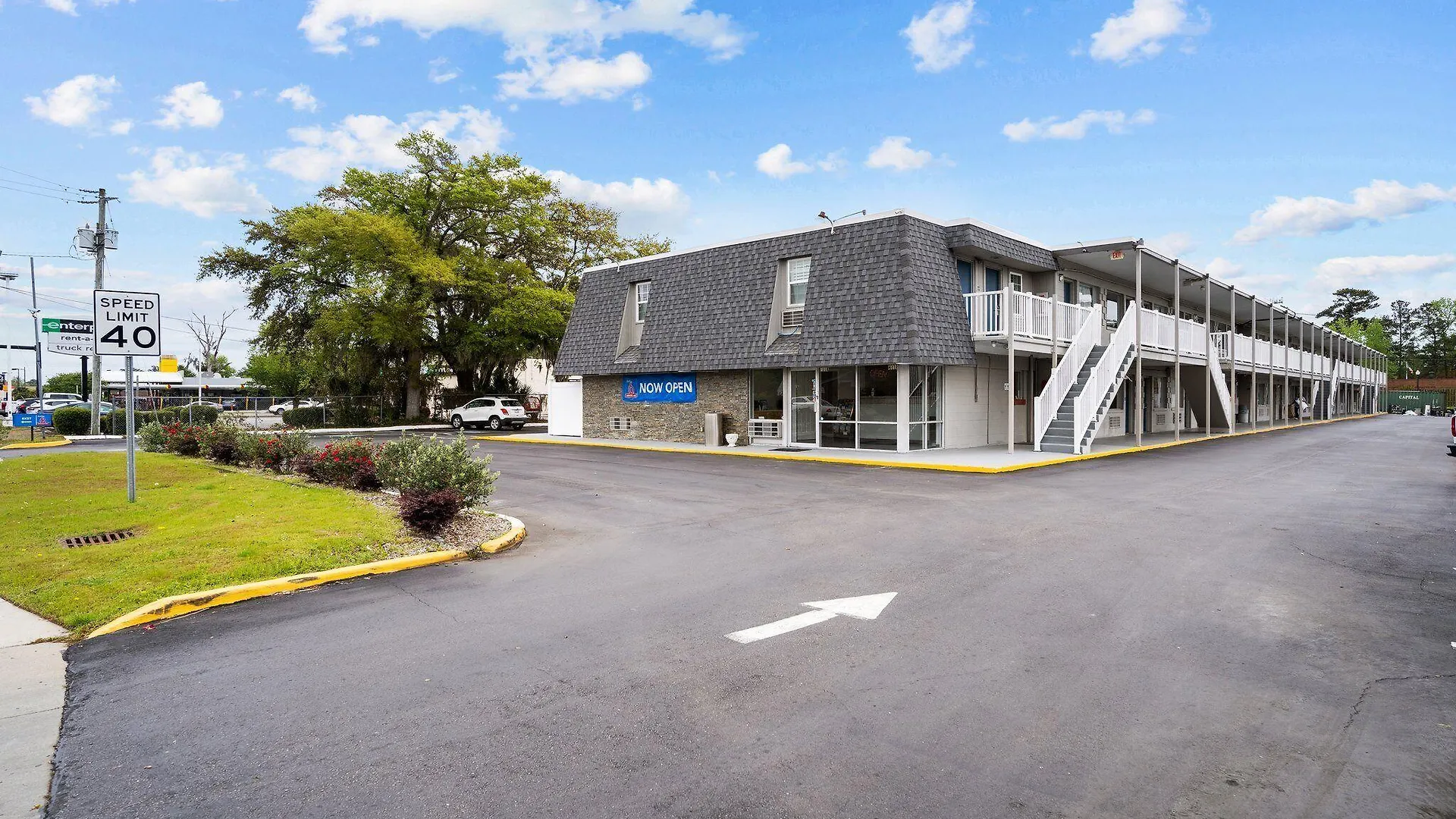 10 Smart Airport Hotels Near NC Aquarium at Fort Fisher