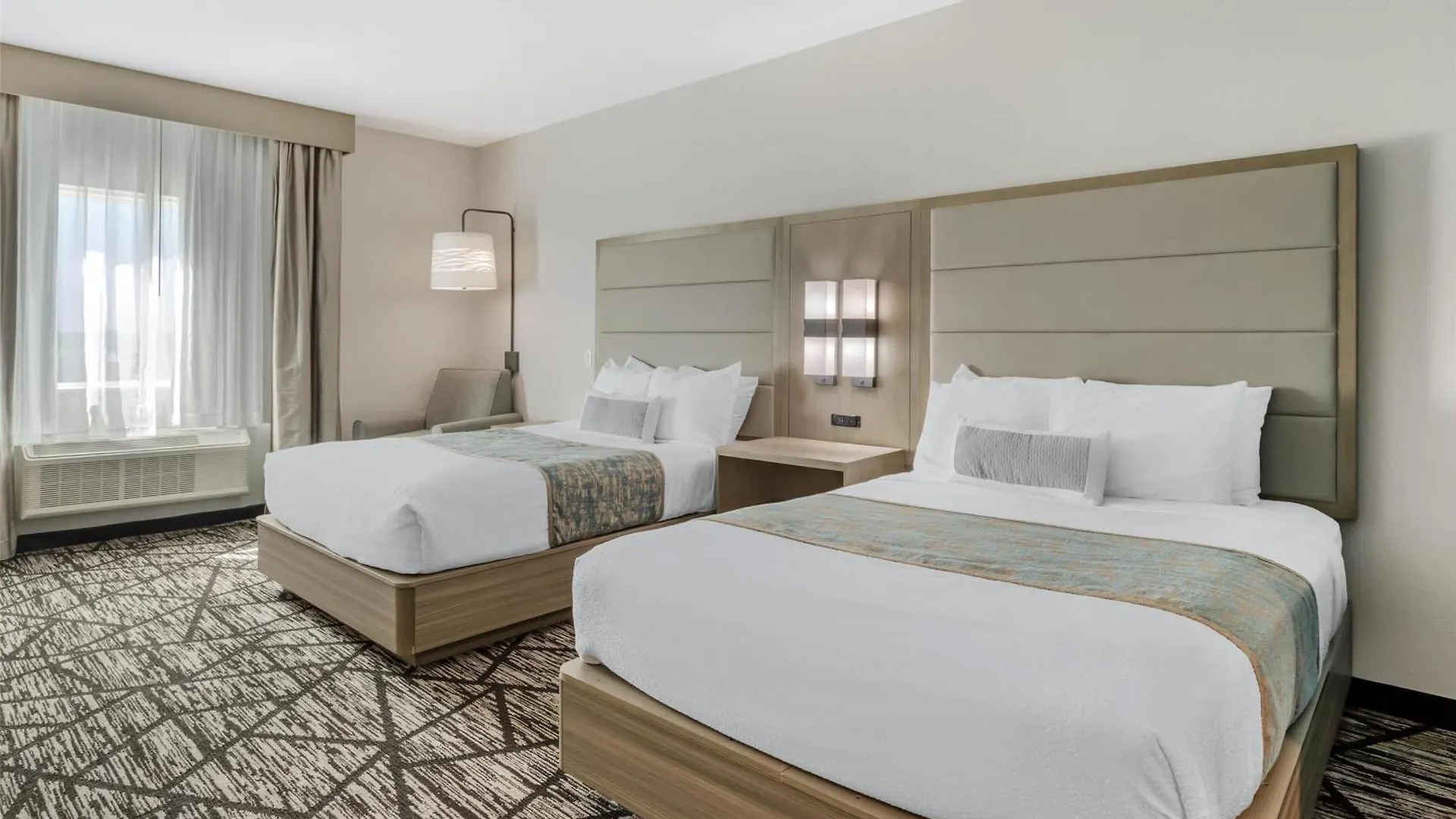 Where to Stay Near Pleasure Island Marina: 7 Airport Hotels