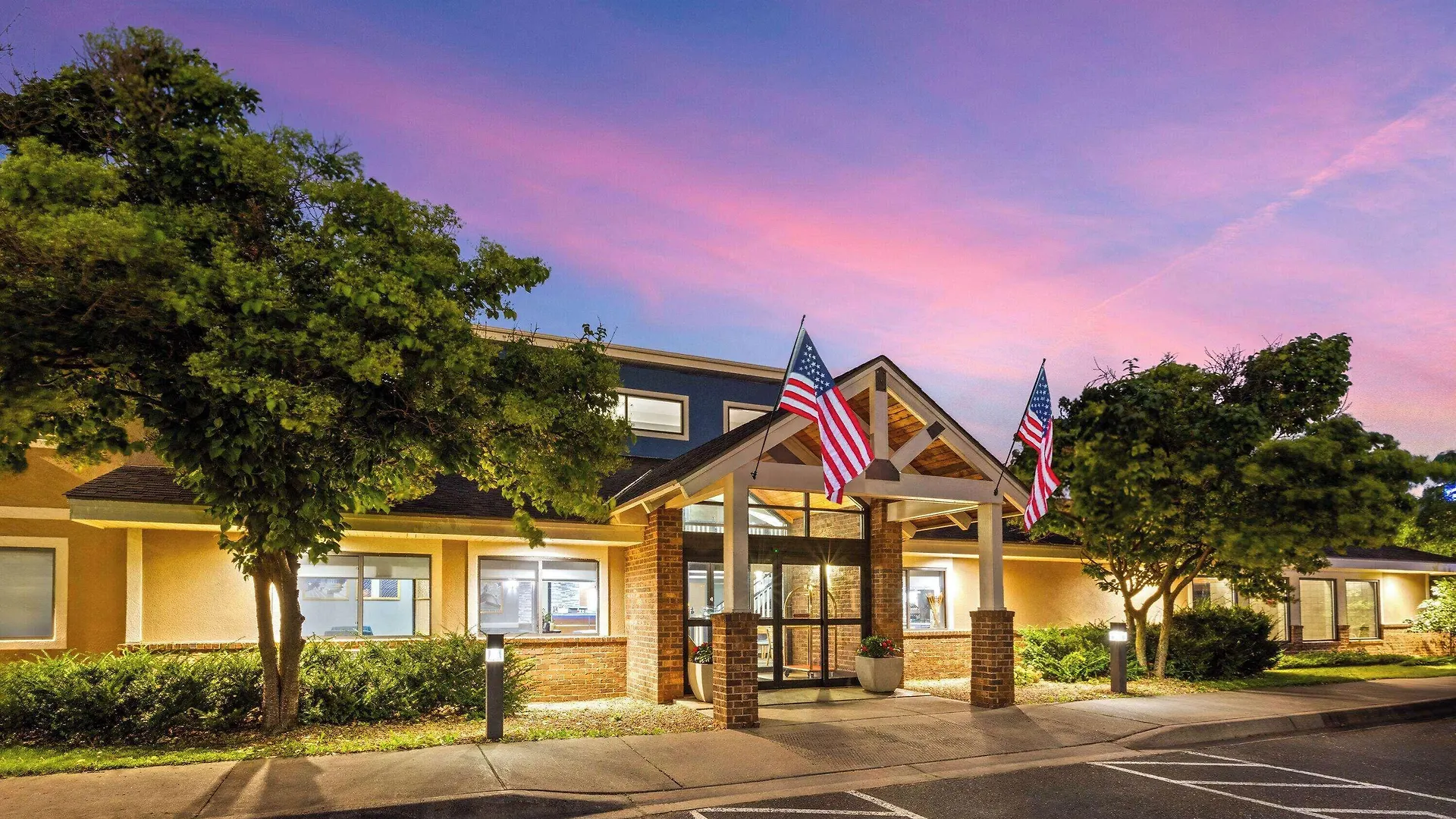 Staying In Minnesota: 15 Budget Hotels Compared