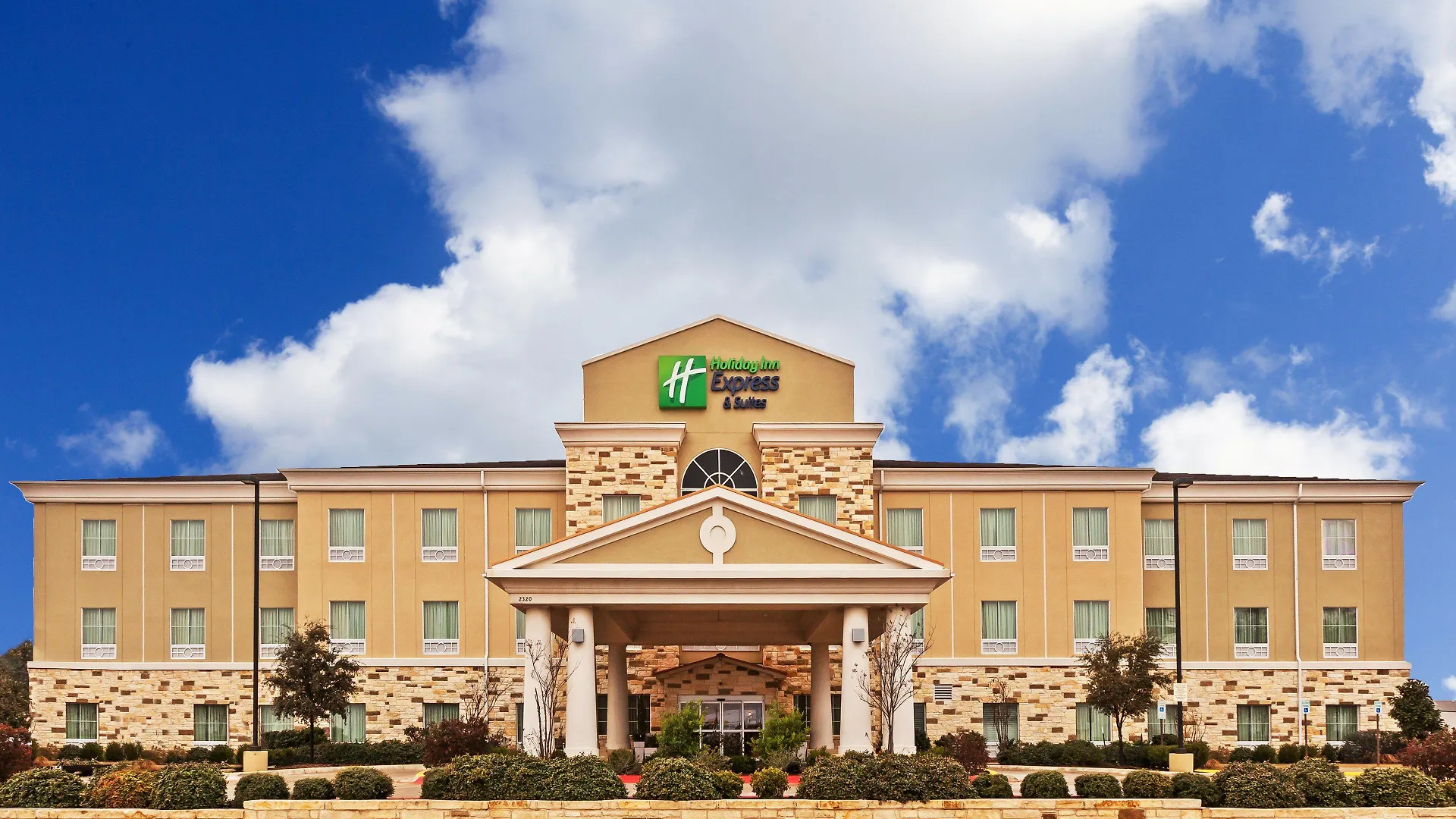 6 Golf Hotels in Texas Hill Country Worth Booking Now