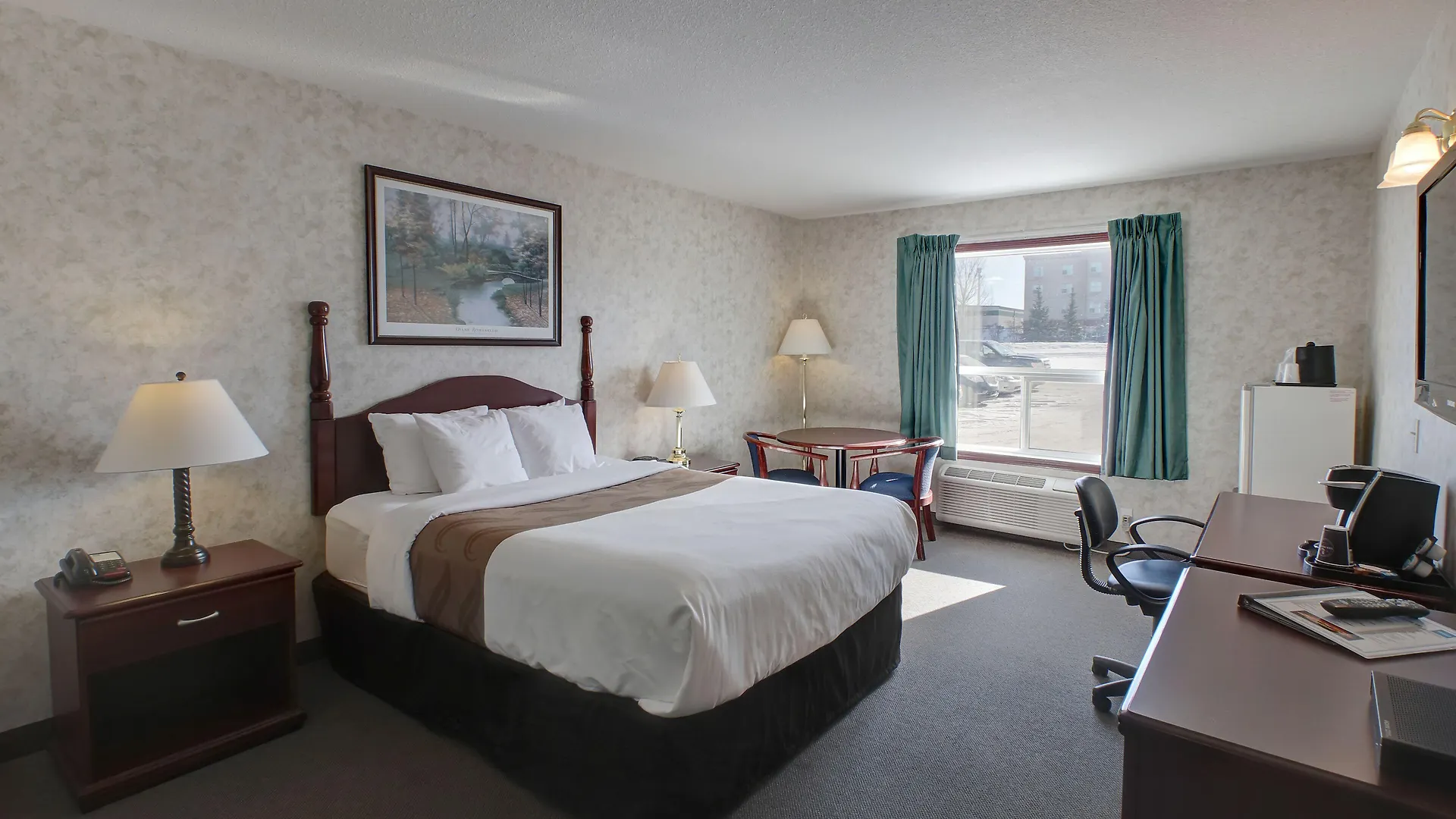 Staying Near Black Gold Svc Ctr: 5 Budget Hotels Compared