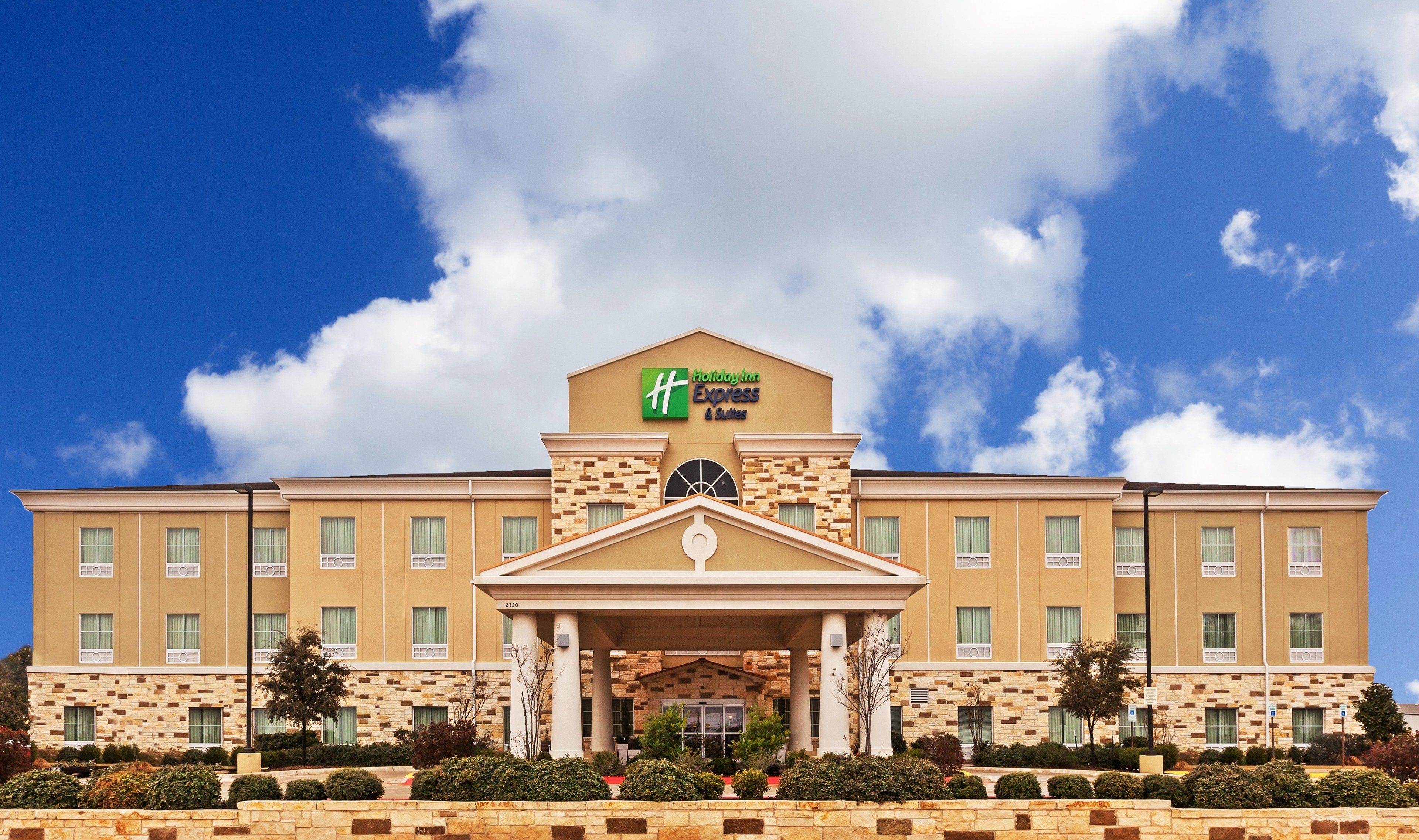 6 Golf Hotels in Texas Hill Country Worth Booking Now