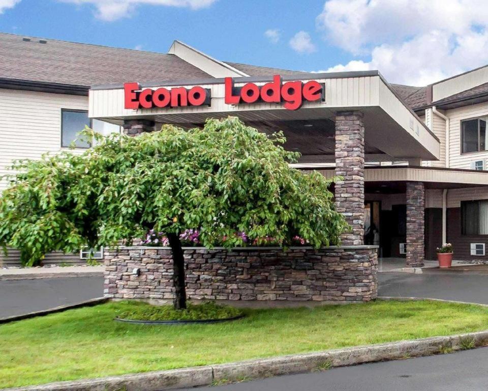 15 Smart 2-Star Hotels In Upstate New York Worth Booking