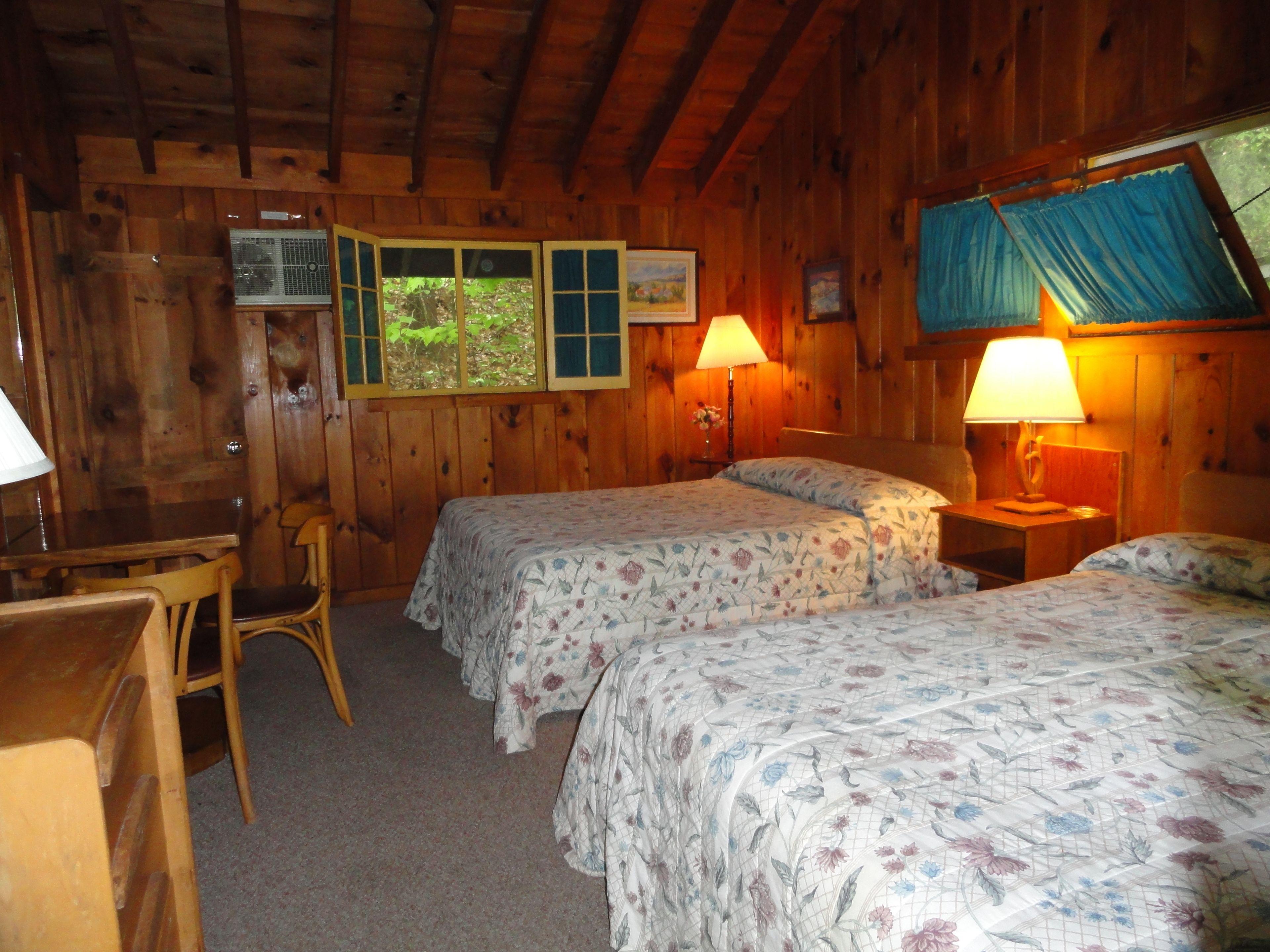 15 Best 2-Star Hotels in the Adirondack Mountains