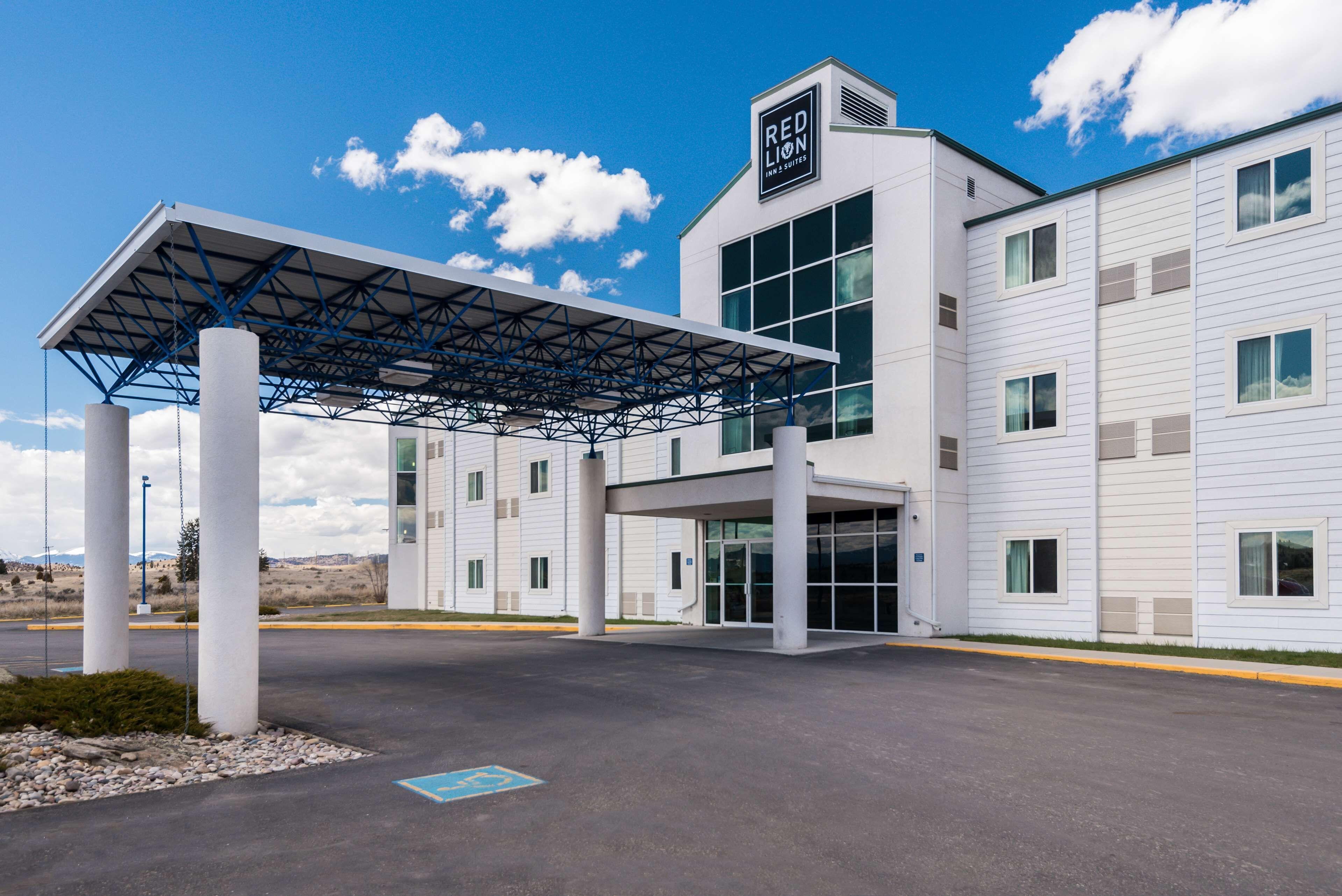 15 Best Hotels for Couples in Montana for a Real Getaway