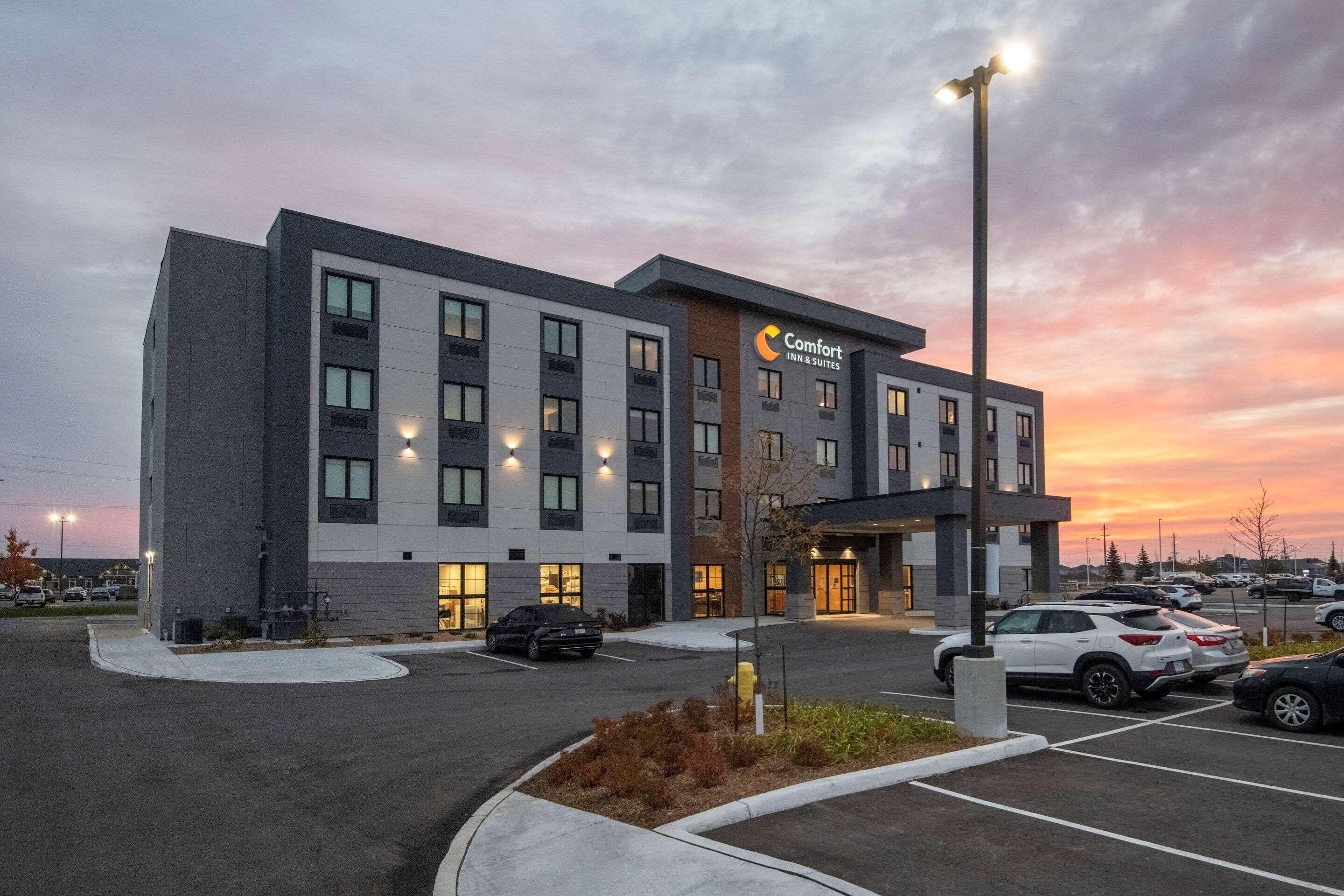 Where to Stay in Canada: 14 Best Comfort Inn Hotels